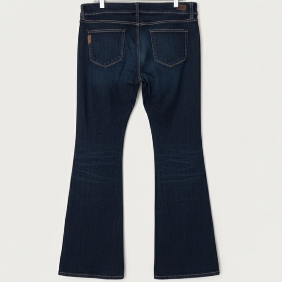 PAIGE Hidden Hills Petite Carson Bootcut Dark Wash Jeans Size 33/ 31 Inch Inseam - Picture 3 of 13